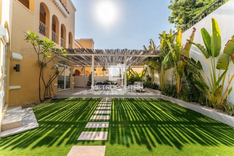 Villa en Dubai Land, Dubai, 3 dormitorios, 538 m², № 15444 - foto 28