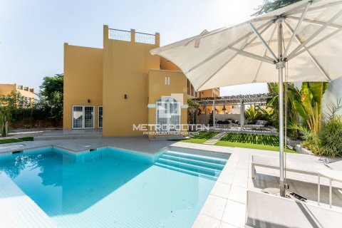 Villa en Dubai Land, Dubai, 3 dormitorios, 538 m², № 15444 - foto 1