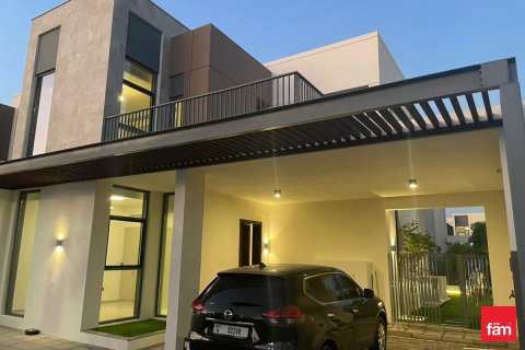 Townhouse in Dubai 4 bedrooms, 245 sq.m. № 111694