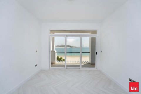 Villa à Palm Jumeirah, Dubai, 5 chambres, 270.9 m², № 111699 - photo 2