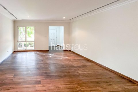 Villa in Meadows, Dubai 3 bedrooms, 515 sq.m. № 44683 - photo 2