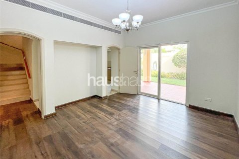 Villa in Meadows, Dubai 3 bedrooms, 515 sq.m. № 44683 - photo 6