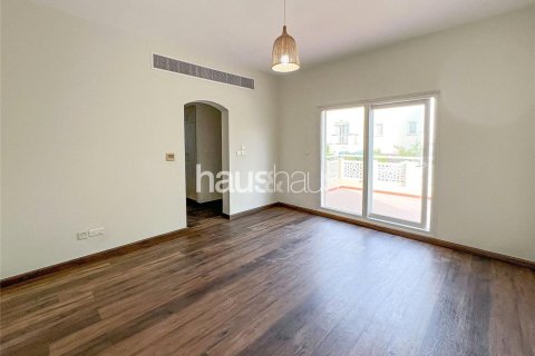 Villa in Meadows, Dubai 3 bedrooms, 515 sq.m. № 44683 - photo 8
