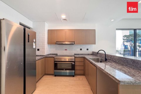 Adosado en Dubai, 5 dormitorios, 215.1 m², № 85880 - foto 7