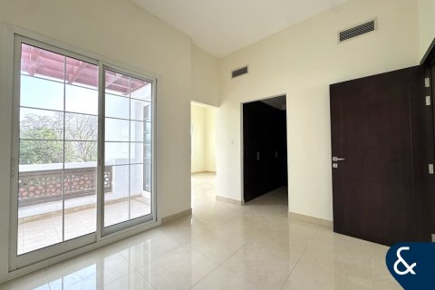 Villa in Rahat, Mudon, Dubai 3 bedrooms, 332 sq.m. № 91151 - photo 18