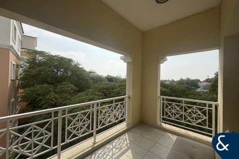 Снять в аренду квартиру в Дубай Инвестмент Парке, Дубай: 2 спальни, 144м², № 91149 - фото 3