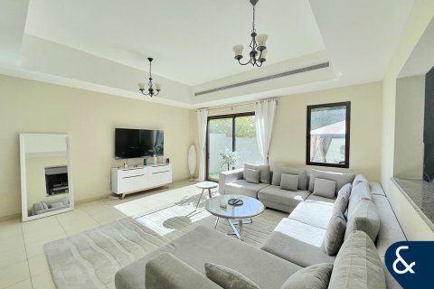 Villa in Mira, Reem, Dubai 3 bedrooms, 216 sq.m. № 91153 - photo 11