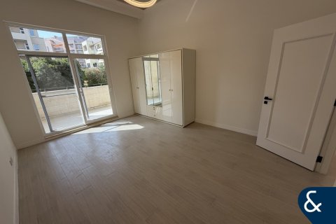 Снять в аренду квартиру в Motor City, Дубай: 1 спальня, 98м², № 91150 - фото 3