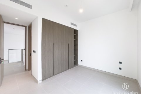 Villa en Dubai, 5 dormitorios, 536.3 m², № 77312 - foto 18