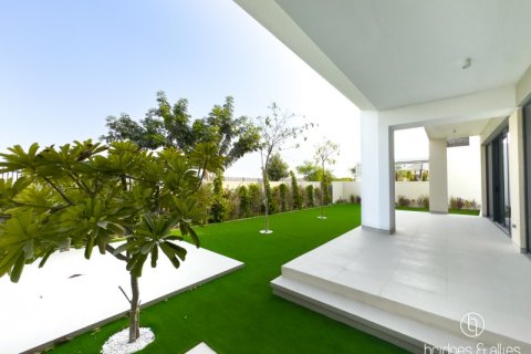 Villa en Dubai, 5 dormitorios, 536.3 m², № 77312 - foto 7