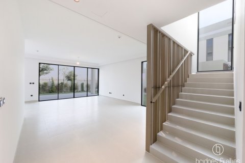 Villa en Dubai, 5 dormitorios, 536.3 m², № 77312 - foto 8