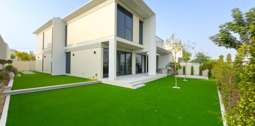 Villa en Dubai, 5 dormitorios, 536.3 m², № 77312