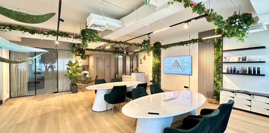 Bureau à Dubai, 116.9 m², № 11444