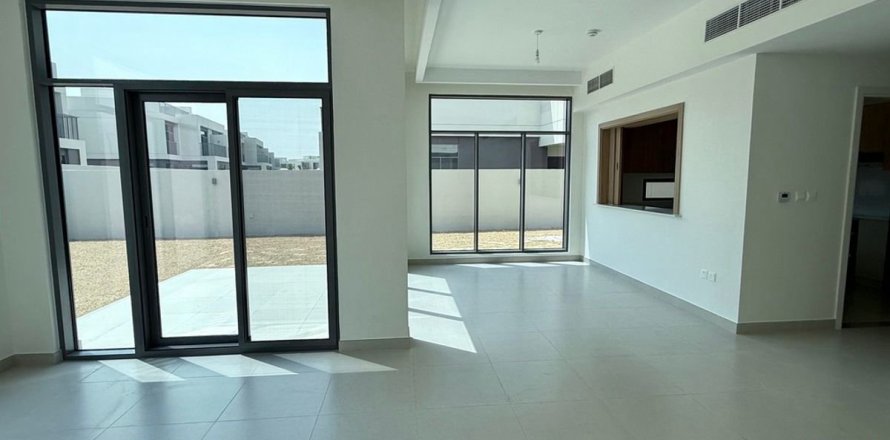 Villa à Dubai, 4 chambres, 367.9 m², № 53281