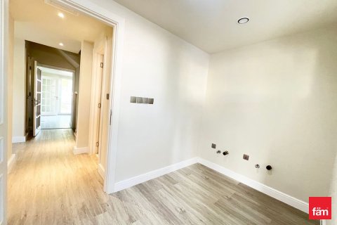 Villa à Dubai, 3 chambres, 488.2 m², № 53280 - photo 9