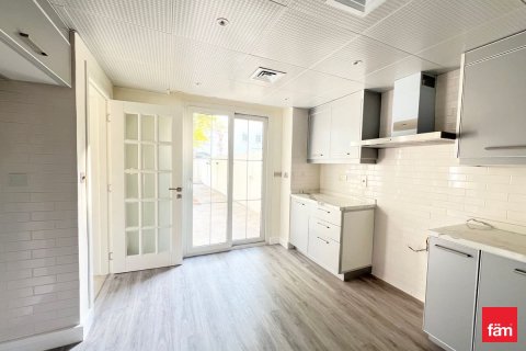 Villa à Dubai, 3 chambres, 488.2 m², № 53280 - photo 7