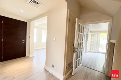 Villa à Dubai, 3 chambres, 488.2 m², № 53280 - photo 8