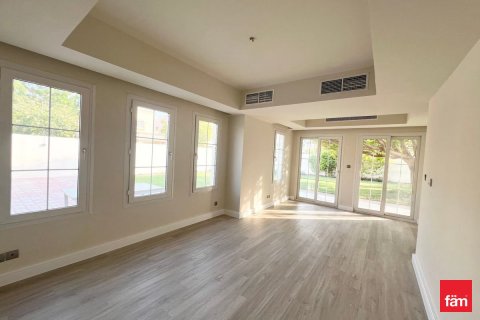 Villa à Dubai, 3 chambres, 488.2 m², № 53280 - photo 21