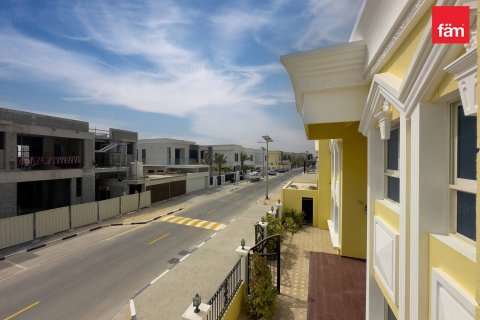 Villa in Al Furjan, Dubai 5 bedrooms, 604.3 sq.m. № 49881 - photo 17