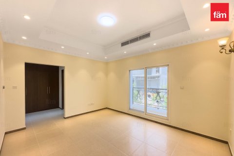Villa in Al Furjan, Dubai 5 bedrooms, 604.3 sq.m. № 49881 - photo 3