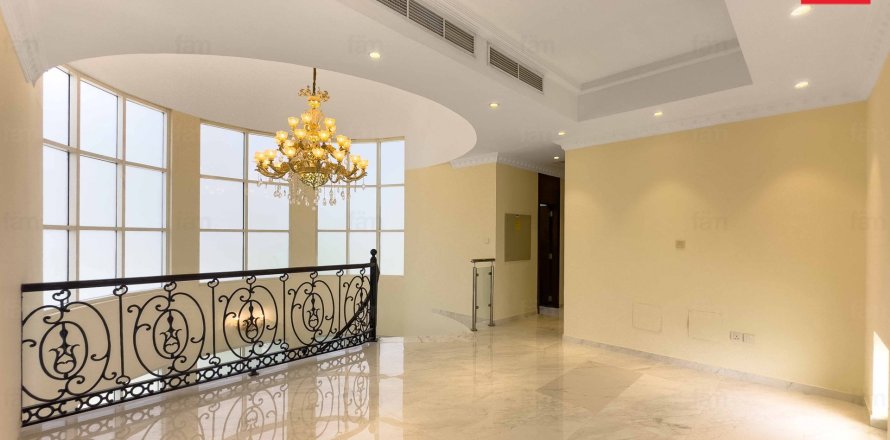 Villa in Al Furjan, Dubai 5 bedrooms, 604.3 sq.m. № 49881