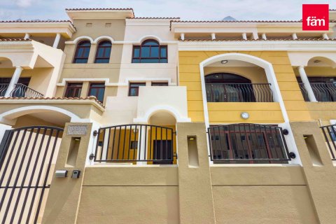 Townhouse in Dubai 4 bedrooms, 300.3 sq.m. № 49888 - photo 4