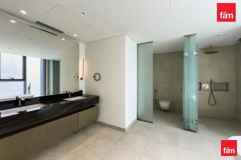Villa in Dubai 5 bedrooms, 676.9 sq.m. № 111832 - photo 8