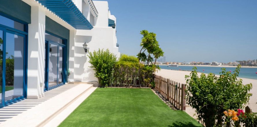 Villa en Palm Jumeirah, Dubai, 5 dormitorios, 263.9 m², № 111839