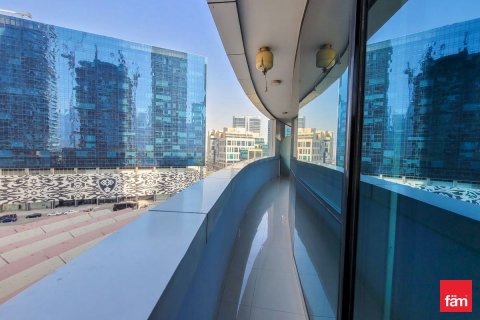 Снять в аренду квартиру в Даунтаун Дубай (Даунтаун Бурдж Дубай), Дубай: 2 спальни, 122.6м², № 71798 - фото 3