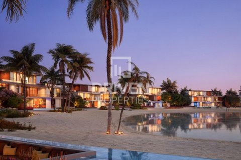 Villa en Palm Jumeirah, Dubai, 6 dormitorios, 1527.14 m², № 140060 - foto 11