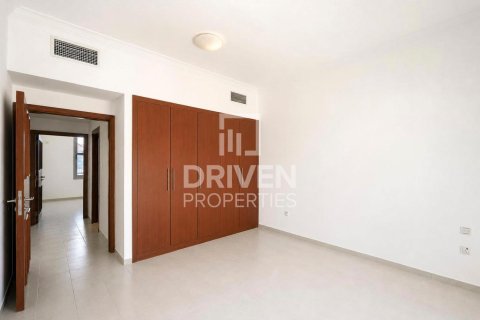 Villa in Falcon City of Wonders, Dubai 4 bedrooms, 324.05 sq.m. № 140550 - photo 9
