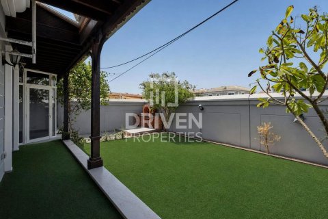 Villa in Falcon City of Wonders, Dubai 4 bedrooms, 324.05 sq.m. № 140550 - photo 20