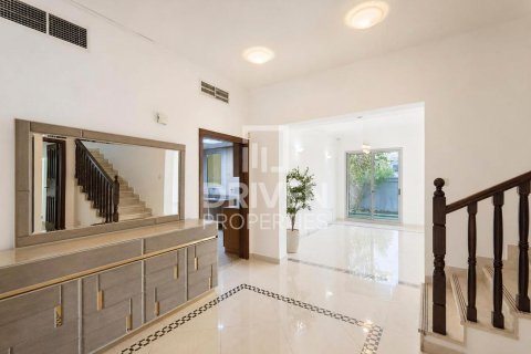 Villa in Falcon City of Wonders, Dubai 4 bedrooms, 324.05 sq.m. № 140550 - photo 4