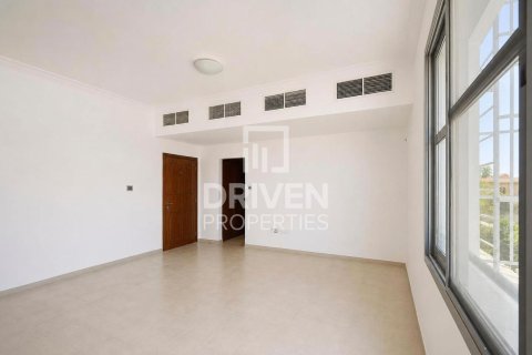 Villa in Falcon City of Wonders, Dubai 4 bedrooms, 324.05 sq.m. № 140550 - photo 13