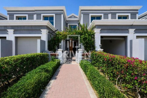 Villa in Falcon City of Wonders, Dubai 4 bedrooms, 324.05 sq.m. № 140550 - photo 19