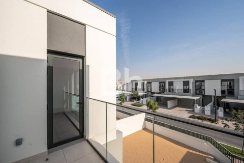 Снять в аренду таунхаус в Al Furjan, Дубай: 3 спальни, 238м², № 24358 - фото 4