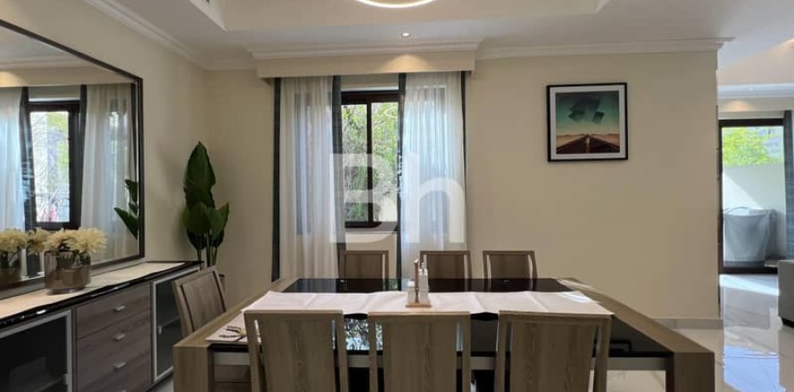 Villa en Reem, Dubai, 3 dormitorios, 223 m², № 24356