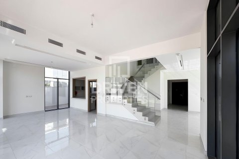 Villa in Murooj Al Furjan, Al Furjan, Dubai 5 bedrooms, 413.42 sq.m. № 129375