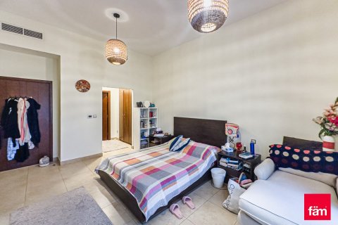 Снять в аренду таунхаус в Дубае: 4 спальни, 351.7м², № 47183 - фото 28