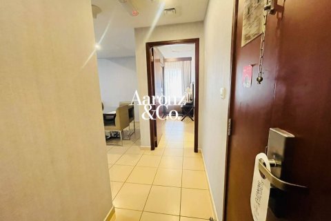 Hotel Apartment in Jumeirah Beach Residence, Dubai 1 bedroom, 63 sq.m. № 121161 - photo 6
