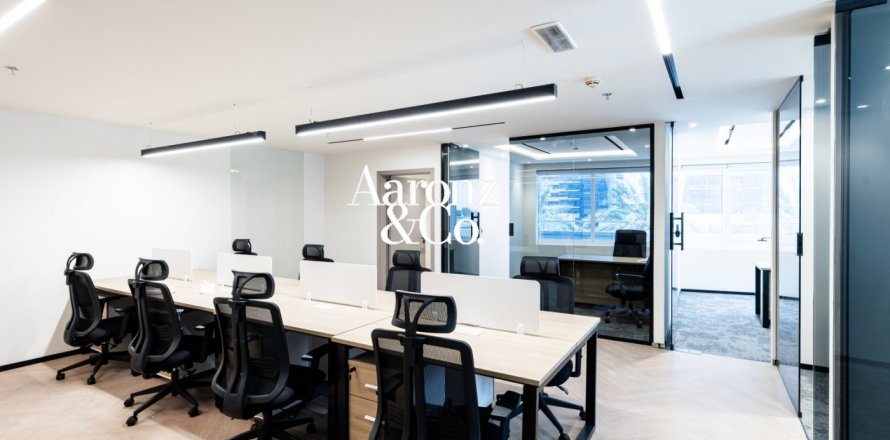 Oficina en Jumeirah Lake Towers, Dubai, 109 m², № 121160