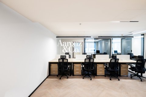 Oficina en Jumeirah Lake Towers, Dubai, 109 m², № 121160 - foto 4
