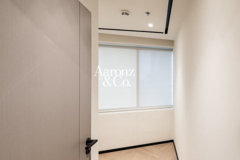 Oficina en Jumeirah Lake Towers, Dubai, 109 m², № 121160 - foto 11