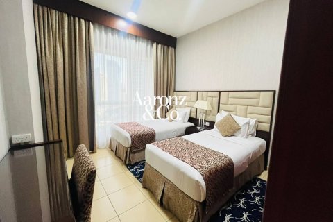 Hotel Apartment in Jumeirah Beach Residence, Dubai 2 bedrooms, 138 sq.m. № 121162 - photo 3