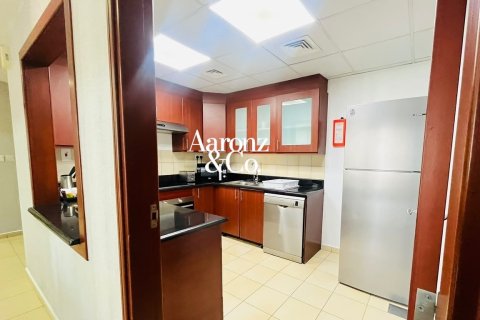Hotel Apartment in Jumeirah Beach Residence, Dubai 2 bedrooms, 138 sq.m. № 121162 - photo 14