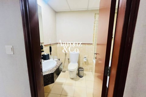 Hotel Apartment in Jumeirah Beach Residence, Dubai 2 bedrooms, 138 sq.m. № 121162 - photo 18