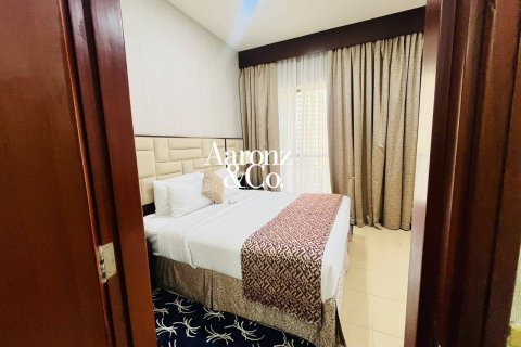 Hotel Apartment in Jumeirah Beach Residence, Dubai 2 bedrooms, 138 sq.m. № 121162 - photo 4