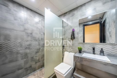 Apartment in Jumeirah Lake Towers, Dubai 2 bedrooms, 101 sq.m. № 65500 - photo 12