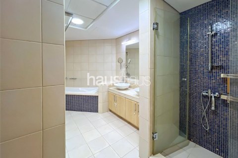 Apartment in Shoreline Apartments, Palm Jumeirah, Dubai 2 bedrooms, 147 sq.m. № 44629 - photo 12