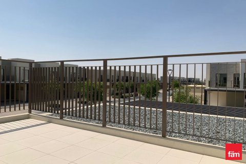 Villa in Dubai 4 bedrooms, 283.7 sq.m. № 111499 - photo 9